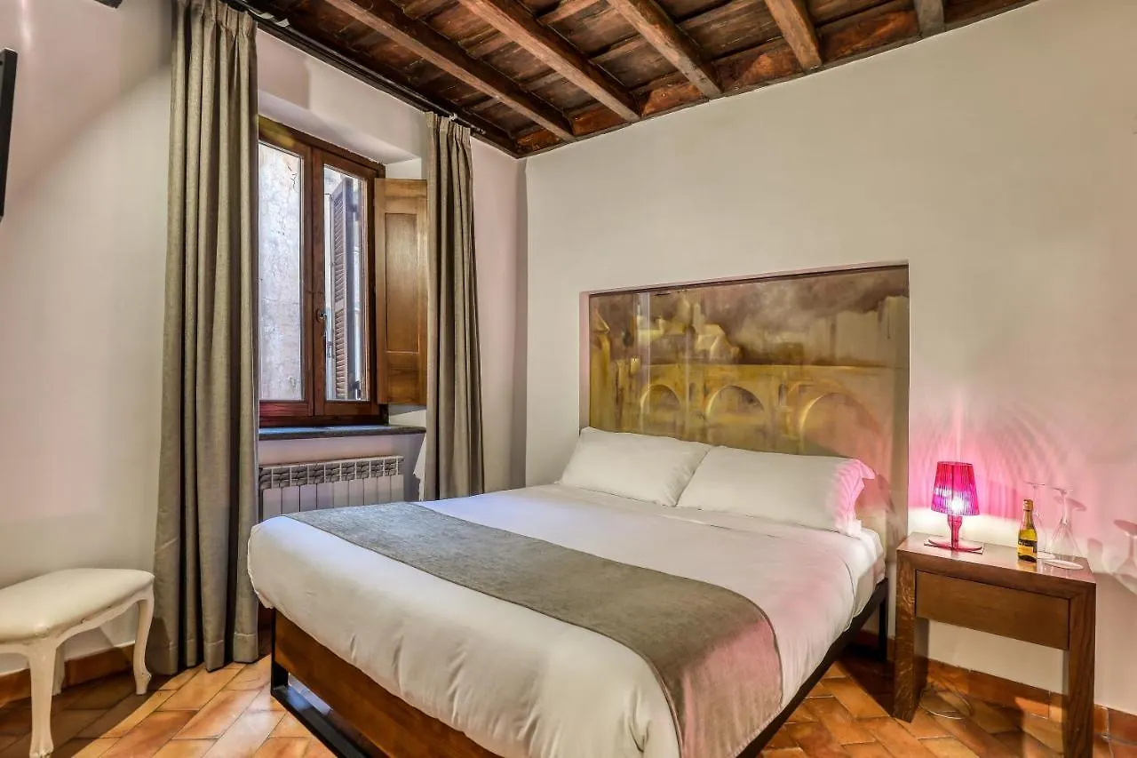 Luxury Navona Hotel Rome 2*,