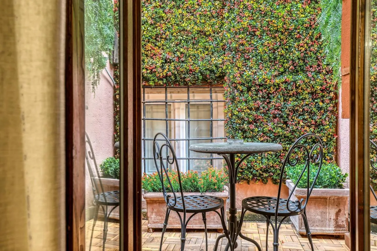 Luxury Navona Hotel Rome 2*,  Italy