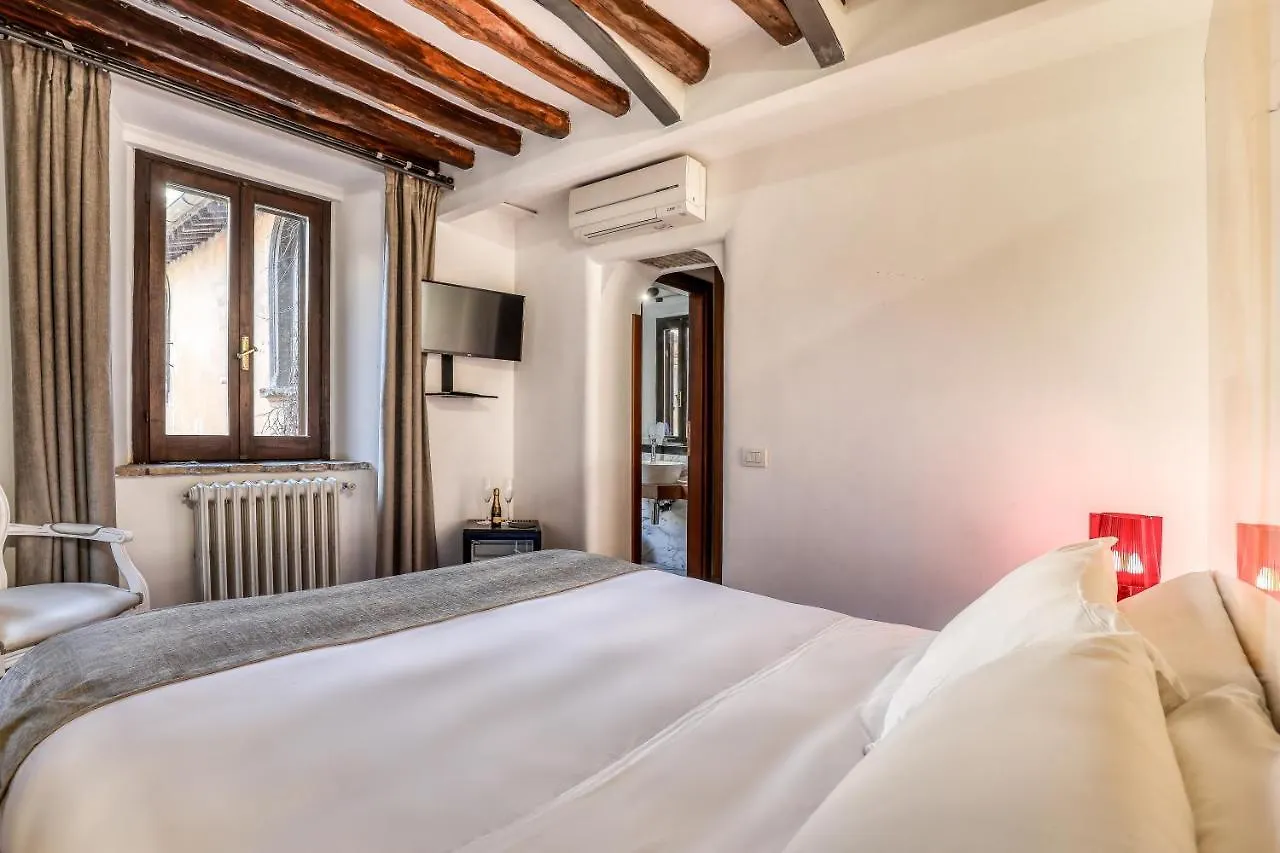 Luxury Navona Hotel Rome 2*,  Italy